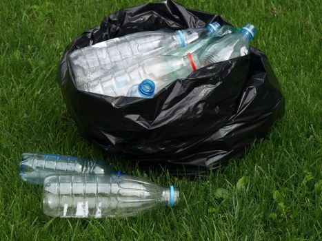 Eco-friendly disposal and recycling during home clearance